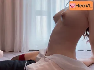 Quan hệ bồ trung vú trắng tròn